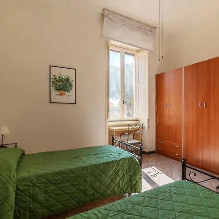 Апартаменты Guesthost - San Lorenzo Bright X8 *