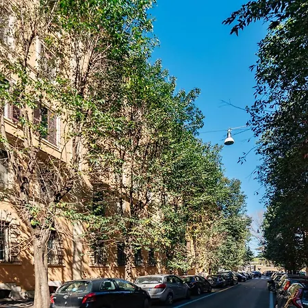 Guesthost - San Lorenzo Bright X8 Апартаменты Рим