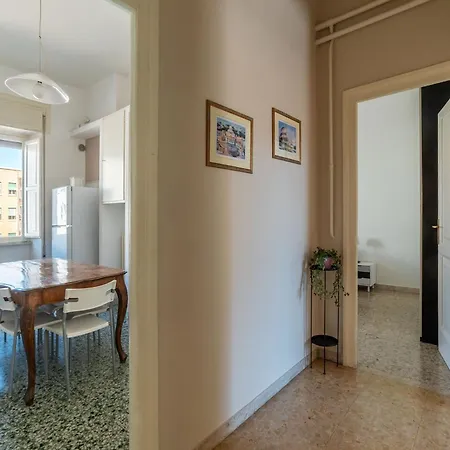 Апартаменты Guesthost - San Lorenzo Bright X8 *