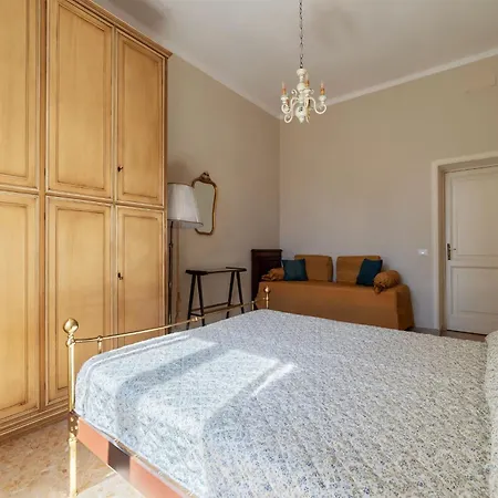 Guesthost - San Lorenzo Bright X8 *