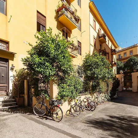 Guesthost - San Lorenzo Bright X8 Апартаменты