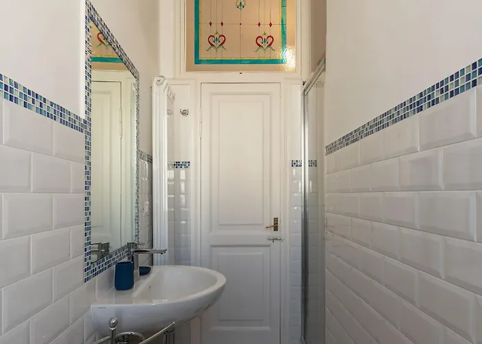 Guesthost - San Lorenzo Bright X8 *